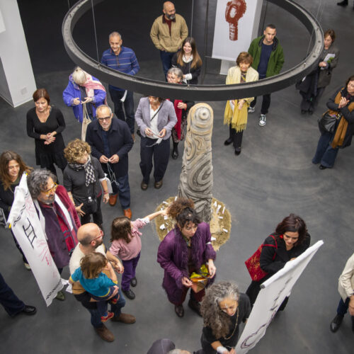 Creation of a monumental concrete totem